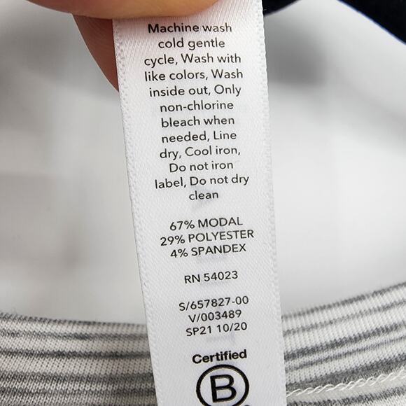 Athleta Cloudlight Stratus Striped Tee Cap Sleeve T-Shirt Size 1X - Picture 4 of 6